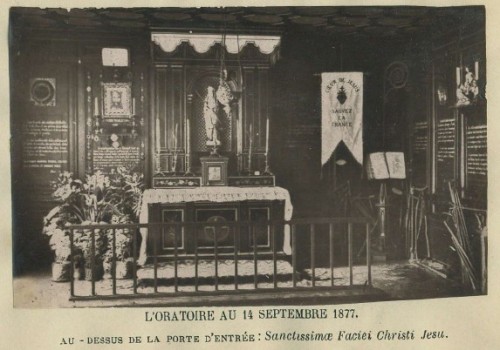 altar da casa do veneravel leo dupont, primeira igreja domestica da sagrada face de jesus em tours na frança